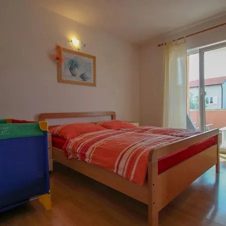 Modernes Und Helles Mit Waschmaschine, Liegen, Grill, Wifi Appartement *