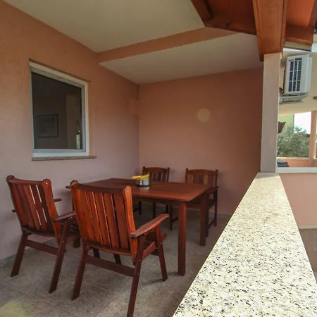 Modernes Und Helles Mit Waschmaschine, Liegen, Grill, Wifi * Karpinjan