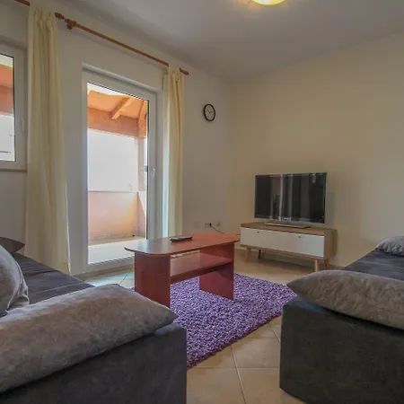 Appartement Modernes Und Helles Mit Waschmaschine, Liegen, Grill, Wifi