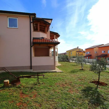 Appartement Modernes Und Helles Mit Waschmaschine, Liegen, Grill, Wifi *